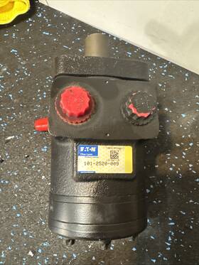 101-2520-009 Char-lynn New Oem / Eaton Motor