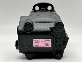 104-3913-006 Char-lynn Danfoss Eaton Hydraulic Motor New Open Box