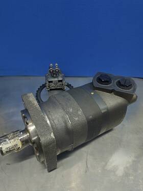 112-1151-006 Char-lynn Hydraulic Motor New Old Stock Original Part