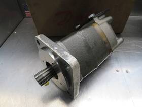 106-1130-006 Danfoss Char Lynn Hydraulic Motor