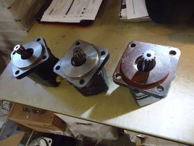 350130s810bzaamu Danfoss 3 Used White Hydraulic Motor