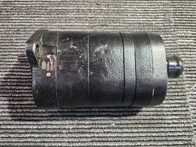 83053842 Danfoss Hydraulic Motor Gear Pump-lh Sae 11 Tooth Spline Black