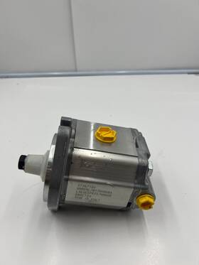 At367134 Danfoss Reversible Fan Drive Hydraulic Motor Fits Jd 318d 318e 319d