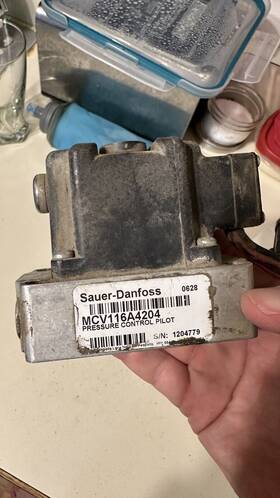 Mcv116g4204 Danfoss Mcv116a4204 Sauer Hydraulic Pressure Control Pilot S/n1204779 Untested