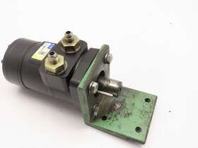 101-1012-009 Eaton Char-lynn Hydraulic Gerotor Motor With Mounting Bracket