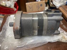 104-1217-006 Eaton Genuine Hydraulic Motor Char-lynn New-old-stock Usa Made
