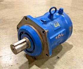 134me00013c Eaton New Low Speed Piston Motor 2 Inch Shaft - No Box