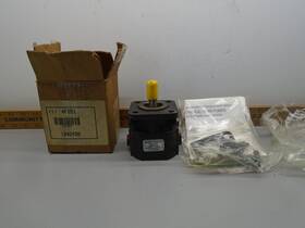 G1208c3a300n00 Haldex Hydraulic Pump Unknown Condition Parts Or Repair W22