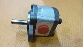 2mm1u05 Honor 2mmxu05 Hydraulic Gear Motor 5/8 Inch Shaft X 2 Length Bi-directional