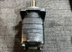 66990210 Hybel Hydraulic Gear Pump Gray 4-bolts