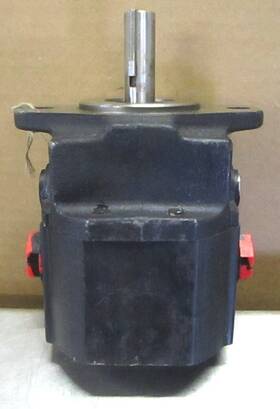 Dc-d3-0085 Mte Hydraulic Motor 1/2 Inch 13/8 Shaft New Surplus / S3