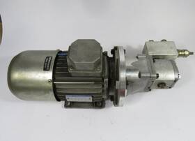 At71bn Neri At71bn/4 0.44kw 1660rpm 330/575v 71 Tefc 3ph 1.4/0.8a 60hz With Gear Pump Used
