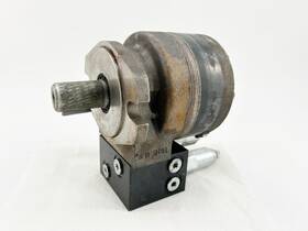 110a-071-am-0-r1 Parker 110a-071-amo-r1 New Hydraulic Low Speed Motor 1 Inch Key 2b Man With Vcr No Box