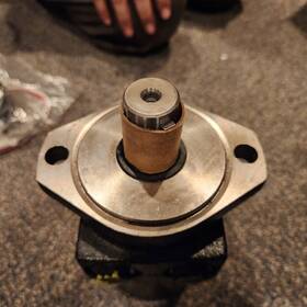 Torqmtr3 Parker 768253250138 Te0260as100aaaa Hydraulic Motor Te Series 2-bolt 1.5 Inch Shaft Lsht