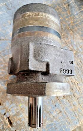 Tb0045as090aaab Parker Hydraulic Motor 2-bolt Flange 1 Inch Splined Shaft