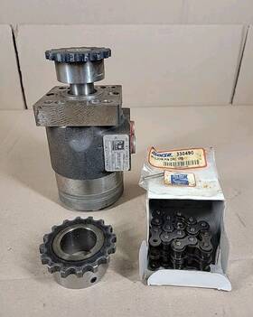 Adm50-4rp Prince Hydraulic Motor With 2 Browning Chain Connectors And 1