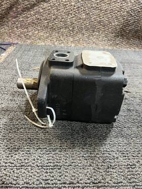 122ra15dmc Rexroth Pvv4-1x/122ra15dmc Vane Pump Keyed Shaft 2 Hole Flange Mounting