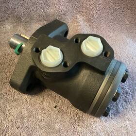 151-7081..omp Sauer-danfoss 151-7081 ..omp .151-7081..omp 32..hydraulic Motor New