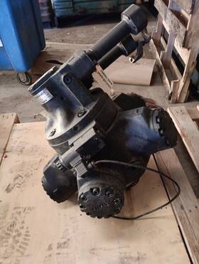 Pl223 Staffa / Kawasaki C080/z/90/60/f3/c1/31/pl223 Radial Piston Hydraulic Motor