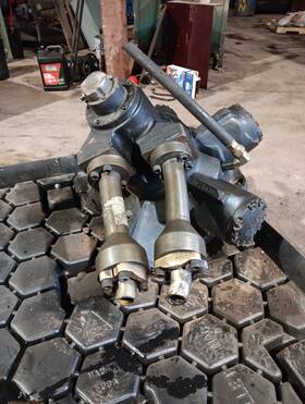 Hmhdc200 Staffa / Kawasaki Hmhdc200/z/125/8 Radial Piston Hydraulic Motor Hmc200/z/125/8/f4/c1/71/pl870