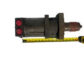 Dt66062580 White 7001k . Hydraulic Motor 700 Series See Description
