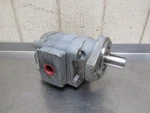 Parker Commercial M25X797BEIL25-11 Hydraulic Gear Motor 5.39 Cu.in Series. Fixed Price $699.99.