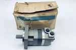 Eaton 109-1304-006 Char-lynn Hydraulic Motor 1-1/4"-SPLINED/S. Fixed Price $1299.99.
