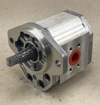 Sauer Sundstrand New Flyer Hydraulic Motor SNM3GN/038RN07BC, 121.25.272.00. Fixed Price $275.00.