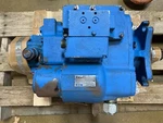 Rebuilt Eaton Hydraulic Pump 7620-152. Fixed Price $2500.00.