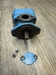 Vickers V200 9 62D 12 S264 Vane Pump (untested). Fixed Price $50.60.