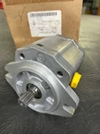 Sauer Danfoss Hydraulic Gear Pump SNP2/06 SC06 04SEP03 10 007. Fixed Price $500.00.