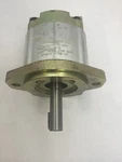 One New Rexroth 7874 Hydraulic Motor 9511-290-065 9511290065 4320-01-281-5911. Fixed Price $284.75.