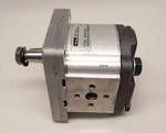 Parker 3349111315 Used Hydraulic Gear Pump Tapered Shaft Flange Mount. Fixed Price $175.00.