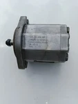 Toro Danfoss Turolla SNM2NL/019BN06BA, Hydraulic Gear Motor, 121. Fixed Price $200.00.