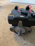 New Sauer Danfoss Hydraulic Axial Piston Pump 42R28DG2A253, 11143195. Fixed Price $2499.99.
