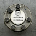 Danfoss Dh 100 Hydraulic Motor Lsht Flange Mounted Mpn 151-2083 A8128497. Fixed Price $249.00.