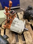Shibaura HTM350G-S-12 8611010 Hydraulic Motor #130JMFMLJ125. Fixed Price $1100.00.