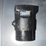 Char-lynn Hydraulic Motor 213-4018-001 Flange Mount, 1/4IN Inlet/outlet. Fixed Price $172.74.