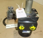 Char-lynn 101-2646-009 Hydraulic Motor 1012646009 =new Old Stock=. Fixed Price $400.00.