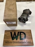 Danfoss 2 Bolt Disc Geroler Hydraulic Motor 104-1089-006 Nib. Fixed Price $773.31.