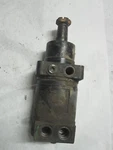 White Hydraulic Drive Motor Series P/n DT4620038AZ. Fixed Price $552.83.