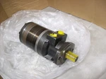 Parker Hydraulic Drive Motor TG0530AS020FSAB - Covered With Oil. Fixed Price $959.99.