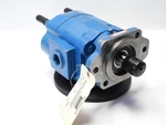 Permco M5151A790AAXQ25-00 Hydraulic Motor 1-1/4" Keyed Shaft. Fixed Price $645.00.