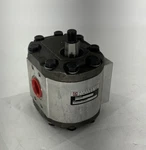 Genuine Oem Dynamatic Limited Uk Gear Hydraulic Motor/pump - 83945584. Fixed Price $639.20.