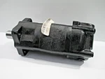 Eaton Char-lynn 2000 Series Standard Mount Hydraulic Motor Rebuilt 104-1391-006. Fixed Price $448.90.
