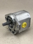 Sauer Sundstrand New Flyer Hydraulic Motor SNU3NN/038RN07BC, 121.25.039.0C. Fixed Price $295.00.