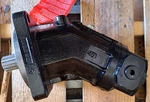 New Oem Rexroth Gradall Hydraulic Motor R902198042 AA2FM32/61W-VSD540 8093-3001. Fixed Price $3750.00.