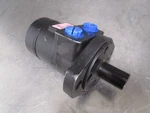 New Genuine Danfoss Hydraulic Motor 101-1702-009 Char-lynn Series Bolt Std. Fixed Price $599.99.