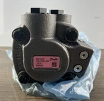 Danfoss Char-lynn 109-1629-006 Cast Iron 4 Bolt Disc Valve Motor Geroler Usa S7. Fixed Price $699.99.