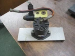 Eaton Char-lynn Hydraulic Motor 158-400-001 DISPLACEMENT:2.2 Cubic In Per Rev.. Fixed Price $200.00.